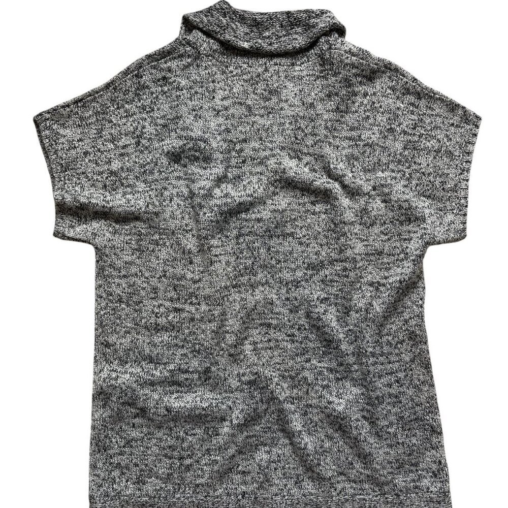 Levi's Short Sleeve Button Sweater Size M - Picture 2 of 9